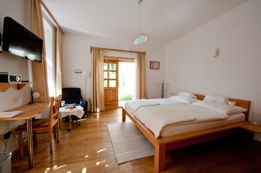 Schreiners Essen Und Wohnen Hotel Vienna Bilik gambar