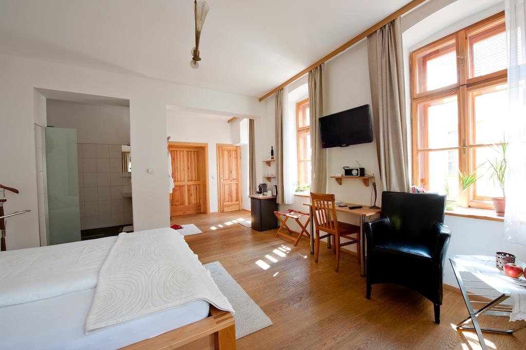 Schreiners Essen Und Wohnen Hotel Vienna Bilik gambar